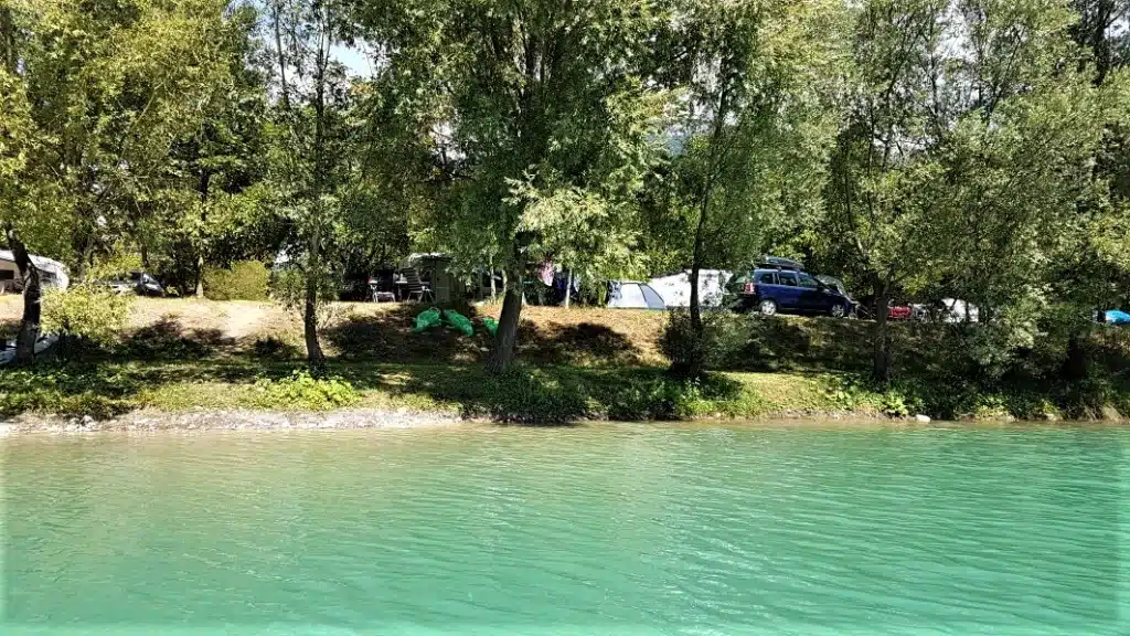 batch emplacements bord de lac 01 camping vercors drome piscine chauffee lac diois